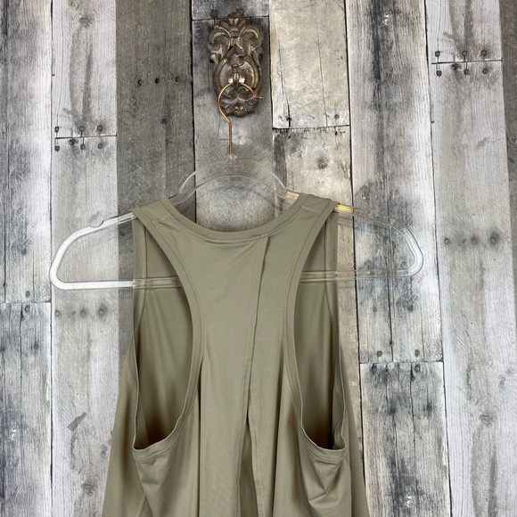 Lululemon All Tied Up Tank in Palm Court Size 6 - Picture 8 of 16